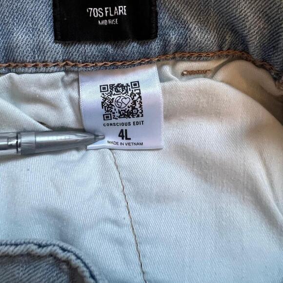 Express 70s flare light wash jeans - Picture 5 of 8